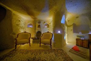 A seating area at Babili Cappadocia Cave