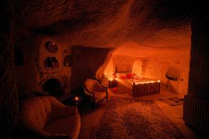 A seating area at Babili Cappadocia Cave