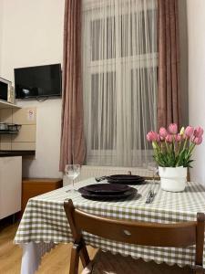 Kuchyňa alebo kuchynka v ubytovaní A3 Parliament Sunflower Cozy Apartment