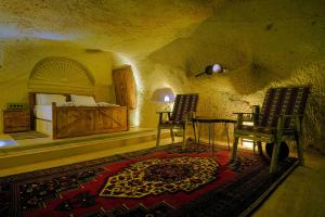 A seating area at Babili Cappadocia Cave
