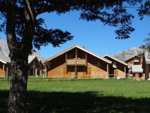 Gallery image of Chalet Mitoyen Duplex 3 Pièces 6 Pers. avec Terrasse - Résidence Le Hameau du Puy, Dévoluy - FR-1-504-445 in Superdevoluy