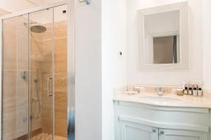 Kylpyhuone majoituspaikassa San Montano Resort & Spa