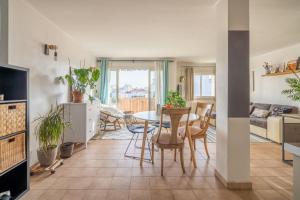 Fotografie z fotogalerie ubytování Apt lumineux et très cosy avec balcon by Weekome v destinaci Marseille