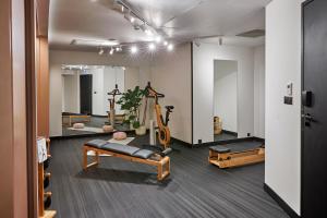 Fitness centrum a/nebo fitness zařízení v ubytování Tribe Paris La Defense Esplanade