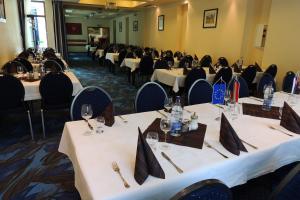 A restaurant or other place to eat at Hotel Club