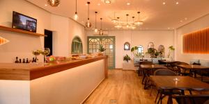 A restaurant or other place to eat at Armonia