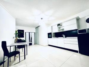 A kitchen or kitchenette at Loft Terracina