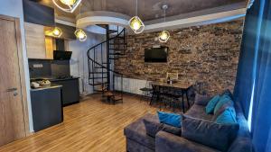 Kuchyň nebo kuchyňský kout v ubytování 7 Cottage in Bakuriani