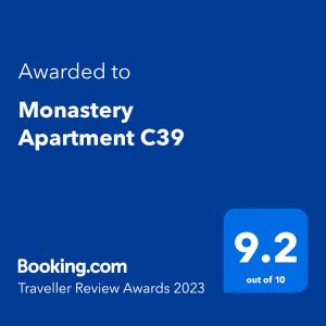 Certifikát, ocenenie alebo iný dokument vystavený v ubytovaní Monastery Apartment C39