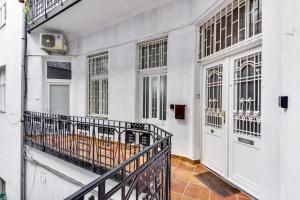 Balkón alebo terasa v ubytovaní Vintage Apartment in the Jewish Quarter