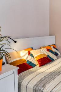 Posteľ alebo postele v izbe v ubytovaní Vintage Apartment in the Jewish Quarter