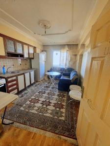 Гостиная зона в Suit home and room in city center