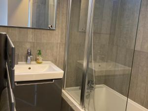 Phòng tắm tại Appartement duplex lumineux 2 chambres, balcon, max 6 pers, wifi gratuit, Avoriaz - FR-1-634-20 +9 ảnh