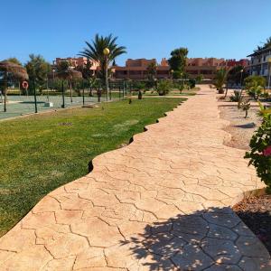 Zdjęcie z galerii obiektu Apartamento naturista en urbanización naturista en primera línea del mar y de la playa naturista de Vera w mieście Vera