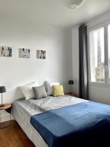 Posteľ alebo postele v izbe v ubytovaní Maison avec vue mer à Port Manec'h, GR 34 à pied
