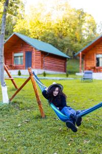 Majutusasutuse Complex turistic Traisteni din Valea Doftanei külastajad