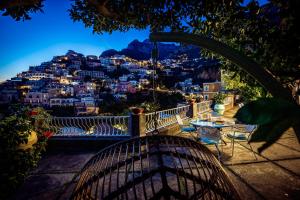 Uma vista da montanha tirada da casa de hóspedes 