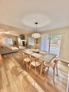Galeriebild der Unterkunft Spacious Gainesville Getaway with Pool and large private yard in West Hills