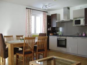 A kitchen or kitchenette at Alpencottage Bad Aussee