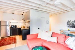 Kuchyň nebo kuchyňský kout v ubytování Stellar Suites