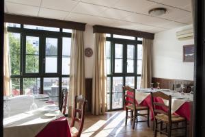 Restaurace v ubytování Hotel Tugasa Sierra y Cal