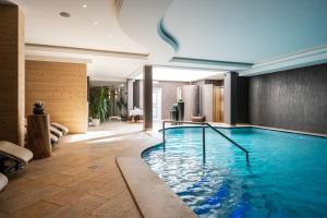 Bazén v ubytování Hotel Antines nebo v jeho okolí