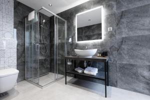 Koupelna v ubytování Victoria Interpark Hotel