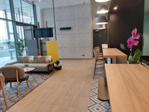 Posezení v ubytování B&B HOTEL Dijon Valmy Toison d'or