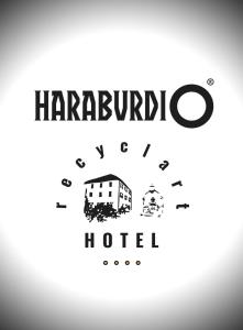un logo pour un hôtel avec les mots harpendon hotel dans l'établissement HARABURDI® Recyclart Hotel, à Kostelec nad Orlicí