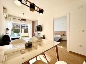 TV a/nebo společenská místnost v ubytování Albir21 Ground floor by Albir Proper Properties