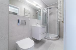 Łazienka w obiekcie Balticus Apartamenty Standard Promenada Gwiazd 14