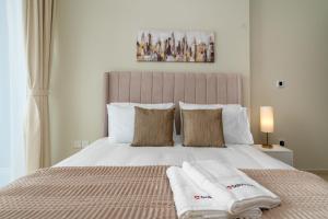 Postel nebo postele na pokoji v ubytování Sparking 2 BR at Vera Residences