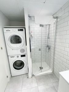 Koupelna v ubytování VTZ El Balcón a la Basílica III - en plena Plaza del Pilar!