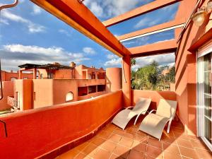 Balkon lub taras w obiekcie Alvarito Beach - EaW Homes