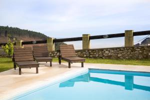 Bazén v ubytování Hotel Villadesella nebo v jeho okolí