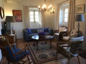 Χώρος καθιστικού στο Casa dos Reis by Portucasa