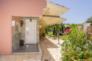 Gallery image of Nina's & Mara's Apartments in Lygia