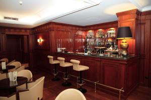 Khu vực lounge/bar tại Palazzo Alabardieri