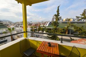 A balcony or terrace at Beyaz Melek Apart Hotel