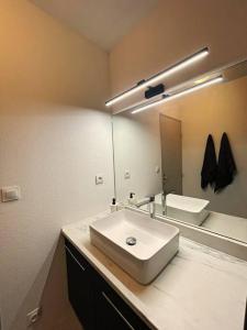 Kúpeľňa v ubytovaní L'écrin urbain Centre Ville-Parking Gratuit
