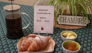 Photo de la galerie de l'établissement Maison de Berry Bed & Breakfast, à Villedieu-les-Poêles