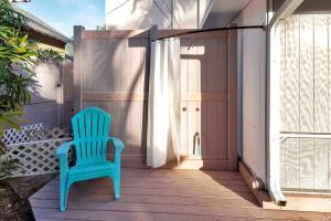 沃思湖Art Deco Apt w Pool One Mile to Beach Pets Welcome的相册照片