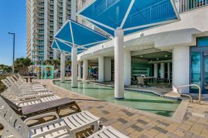 Bazén v ubytování Gorgeous Ocean Front Condo 2bd 2 full baths, 2 balconies nebo v jeho okolí