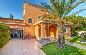 Zahrada ubytování Gorgeous Home In La Manga With Wifi + 32 fotografií