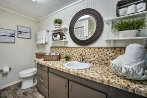 Koupelna v ubytování Waterfront Tarpon Springs Vacation Rental! + 16 fotografií