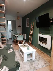 TV/trung tâm giải trí tại Bienvenue chez Gaëlle