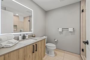 חדר רחצה ב-Coda on Half, a Placemakr Experience - Navy Yard