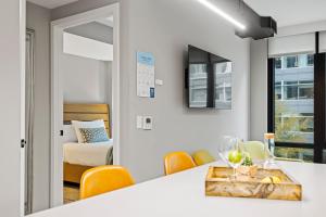 אזור ישיבה ב-Coda on Half, a Placemakr Experience - Navy Yard