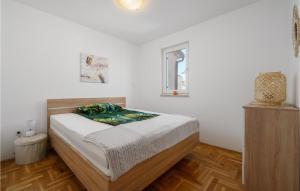 Posteľ alebo postele v izbe v ubytovaní Lovely Home In Vabriga With Wifi