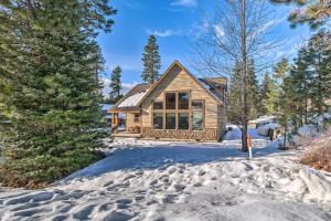 Dog-Friendly Ronald Vacation Rental Cabin! v zimě